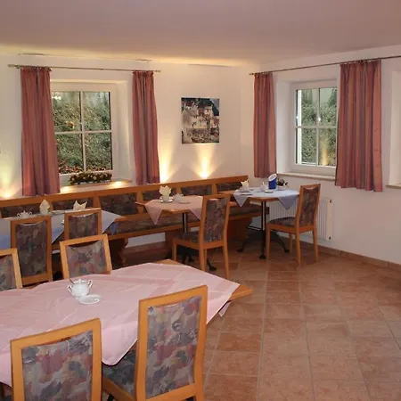 Demmel, 3* Bruckmühl