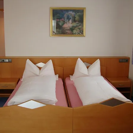 Demmel, 호텔 브룩뮐