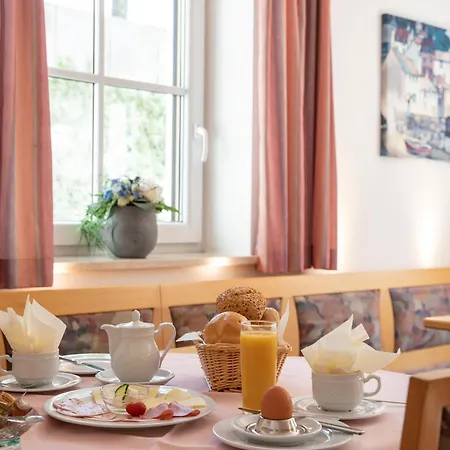 Demmel, 3* Bruckmühl