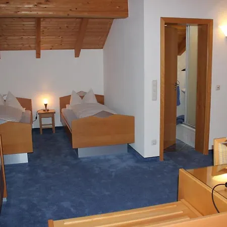 Demmel, 3* Bruckmühl