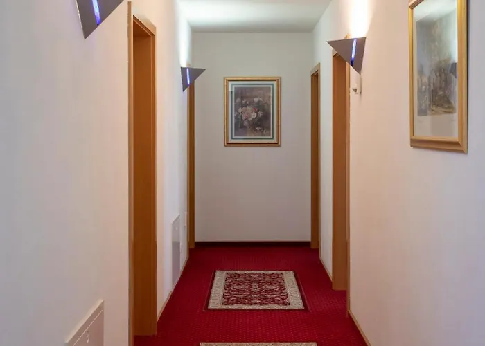 Hotel Demmel, 3*