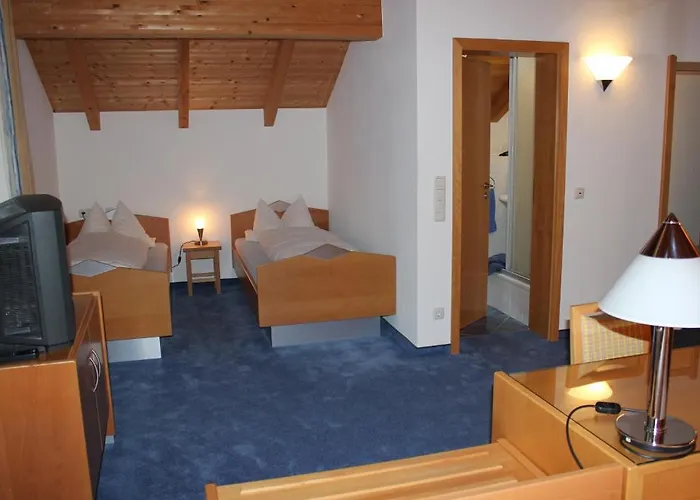 Demmel, 3* Bruckmühl